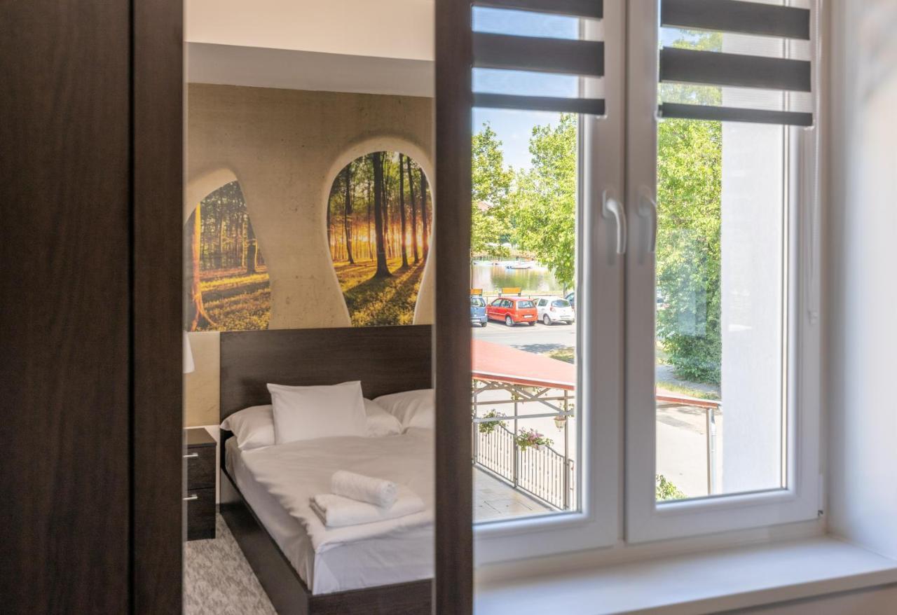 Panzio 81 Bed & Breakfast Hajduszoboszlo Exterior photo